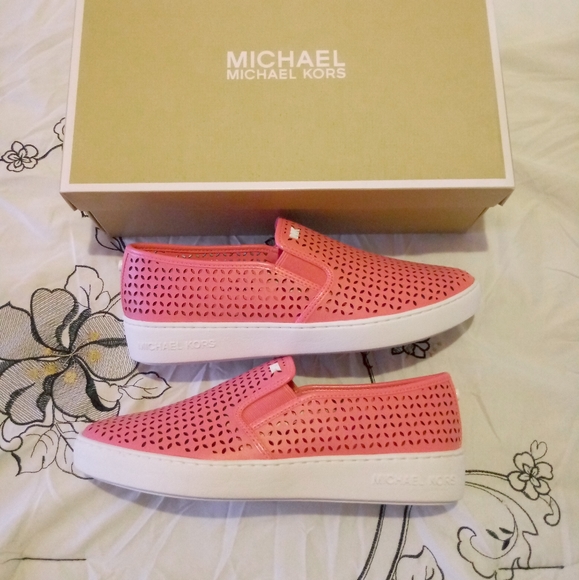 Michael Kors Olivia Slip On Sneakers - Picture 5 of 16